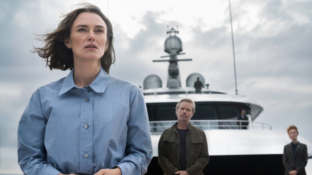 🎬 Movie Review: The Woman in Cabin 10 — A Mind-Bending Thriller on the High&nbsp;Seas